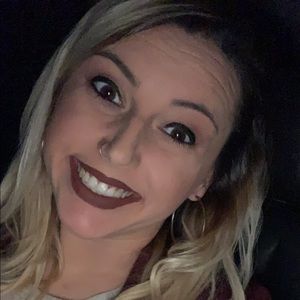 Meet your Posher, Dericka